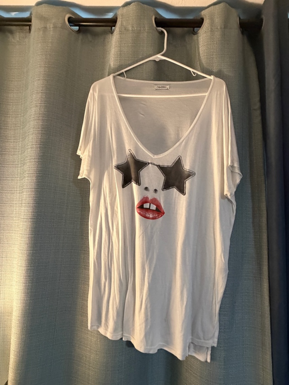 Lauren Moshi White Short Sleeve Tee with Black Star Sunglasses and Red Lips